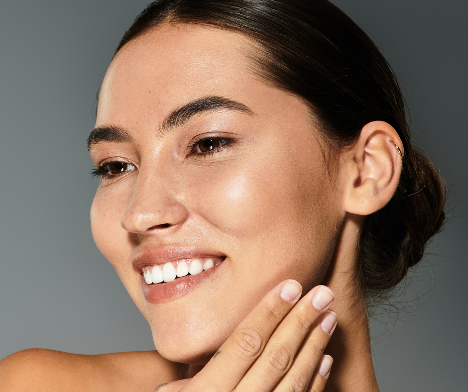 Dermaplaning für glatte, strahlende Haut